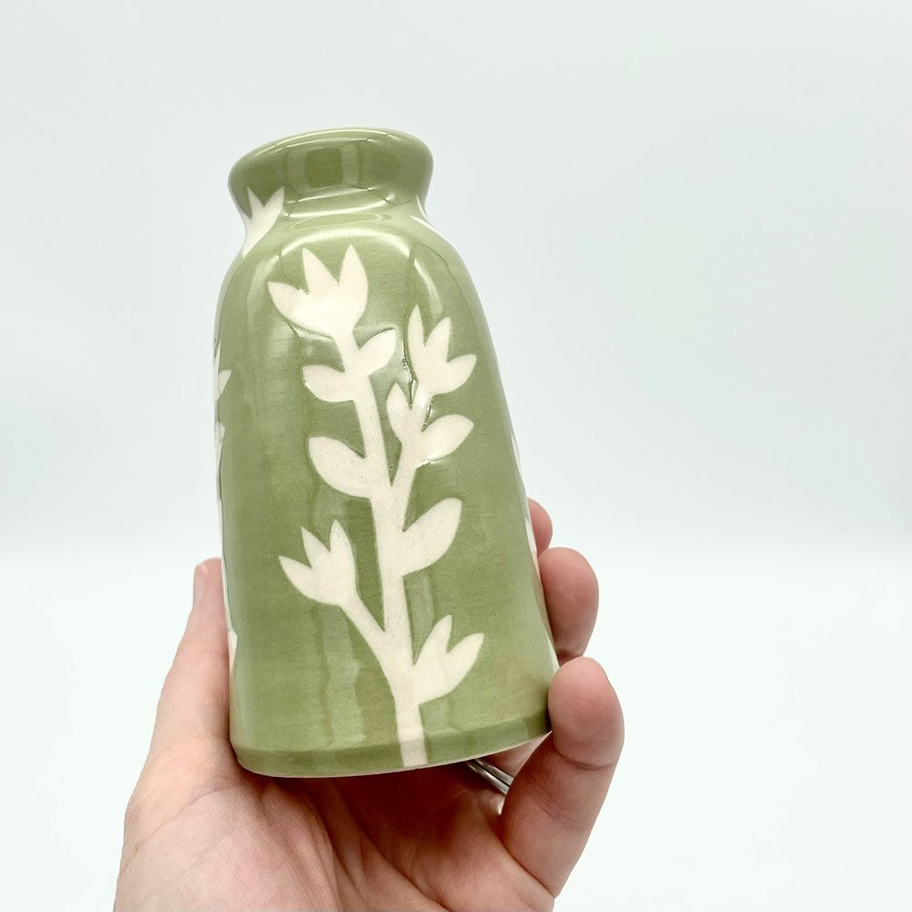 handmade-pottery-slim-green-leaf-stem-bud-vase