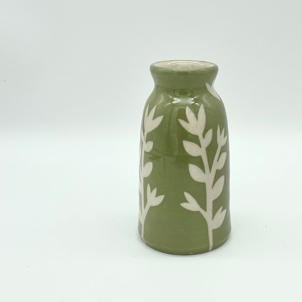 handmade-pottery-slim-green-leaf-stem-bud-vase