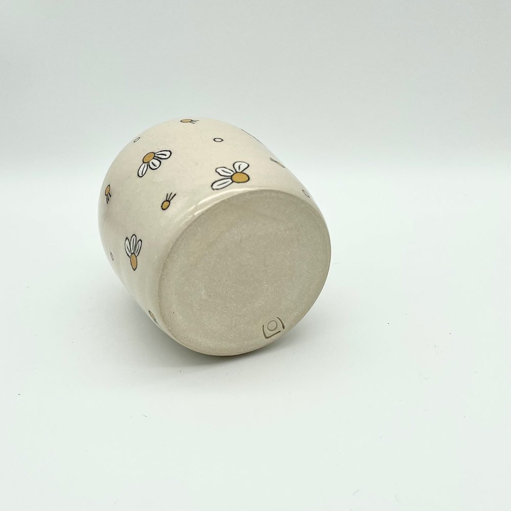 Lucy-Ormsby-Pottery-cream-daisy-bud-vase