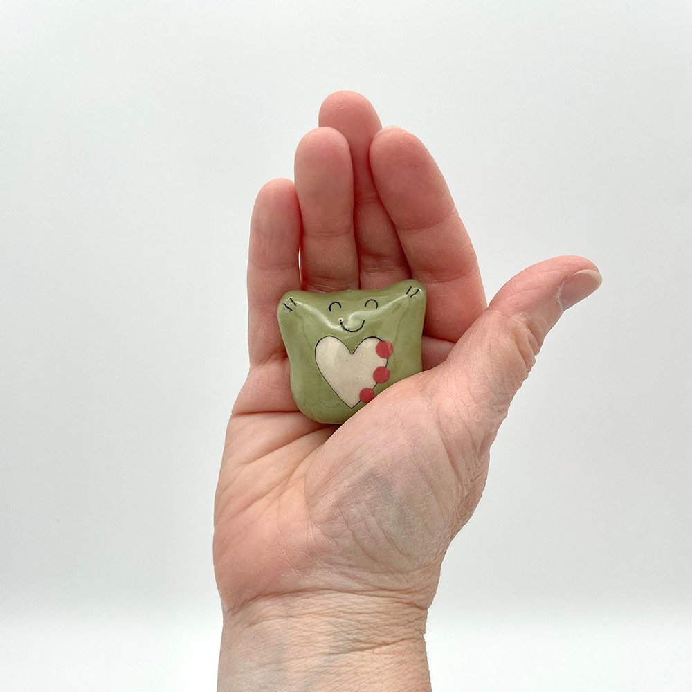 Lucy-Ormsby_Pottery-Hug-Nuggets-Green