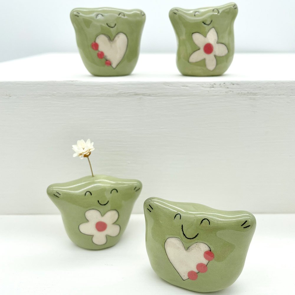 Lucy-Ormsby_Pottery-Hug-Nuggets-Green