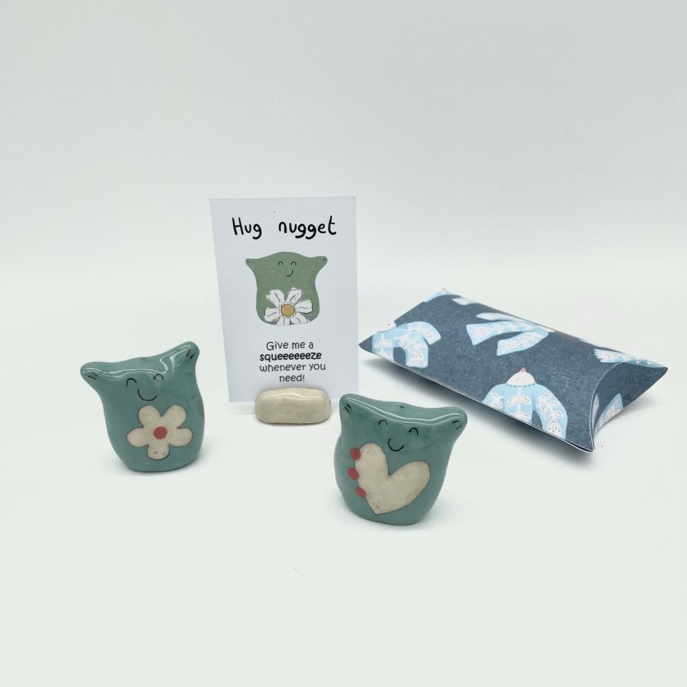 Lucy_Ormsby_Pottery_Hug_Nugget_Blue-packaging
