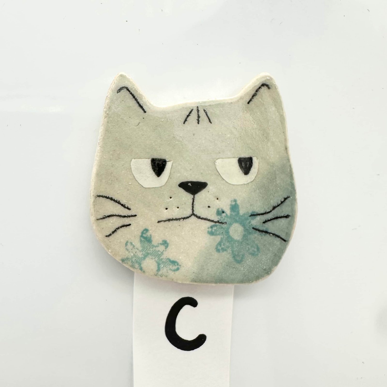 Blue cat magnet C